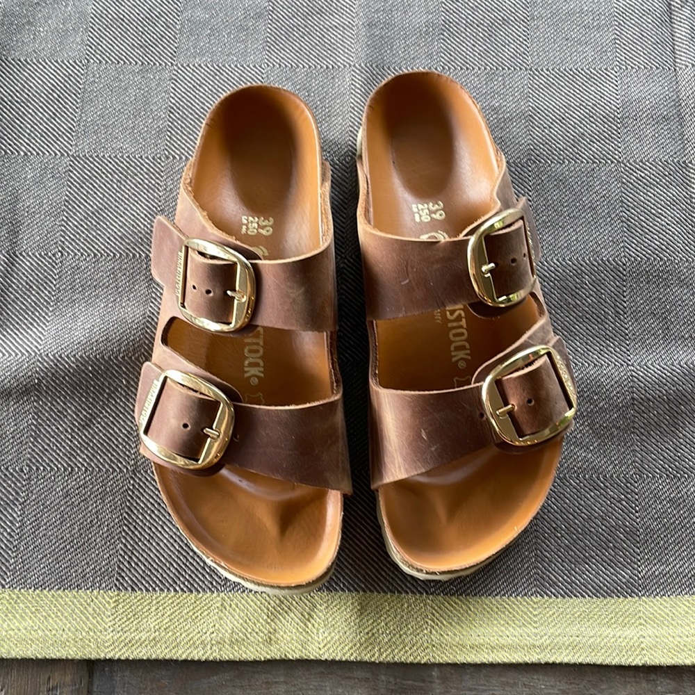 Birkenstock Arizona big buckle brown leather sandals